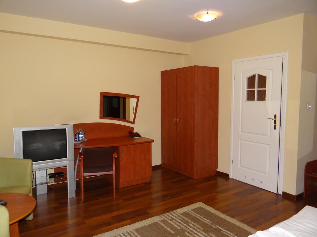 Hotell Restauracja Kinga 3*
